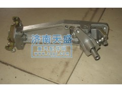 DZ91259240163,F3000新款操纵器,济南尊龙(原天盛)陕汽配件销售有限公司