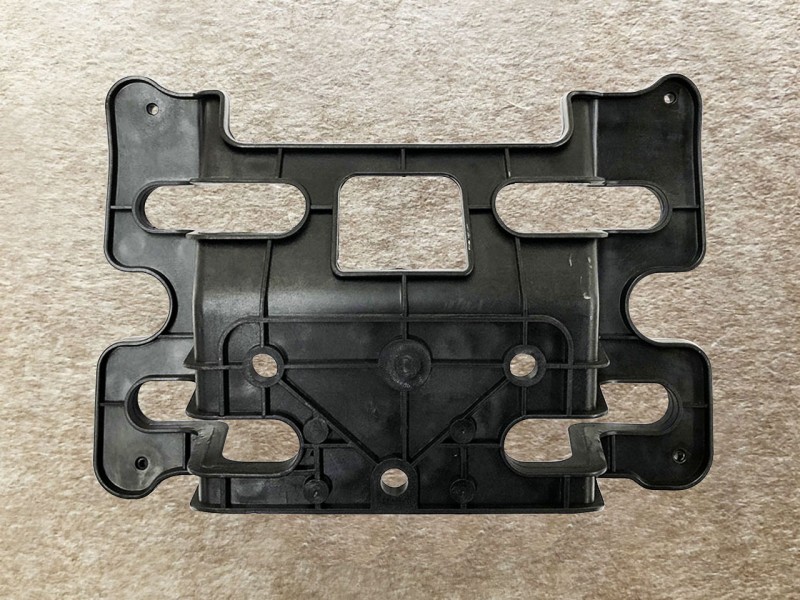 DZ14251880088,右前安装支架Right front mounting bracket,济南向前汽车配件有限公司