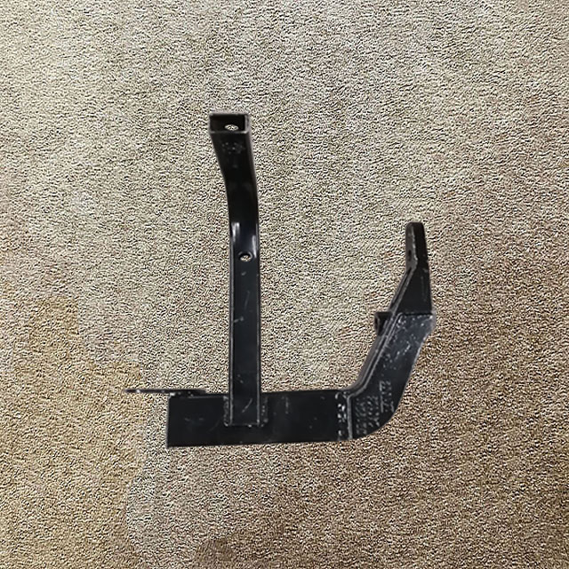 DZ14251249200,Step right bracket 2,济南向前汽车配件有限公司