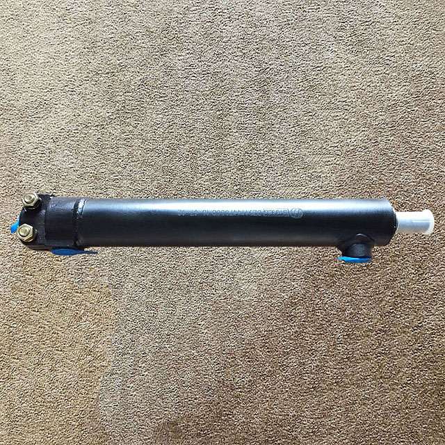 DZ9114470008,Steering booster cylinder,济南向前汽车配件有限公司