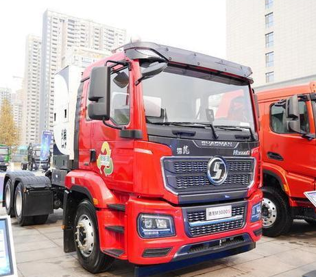 中短途运输利器—陕汽德龙m3000s6×4纯电动牵引车